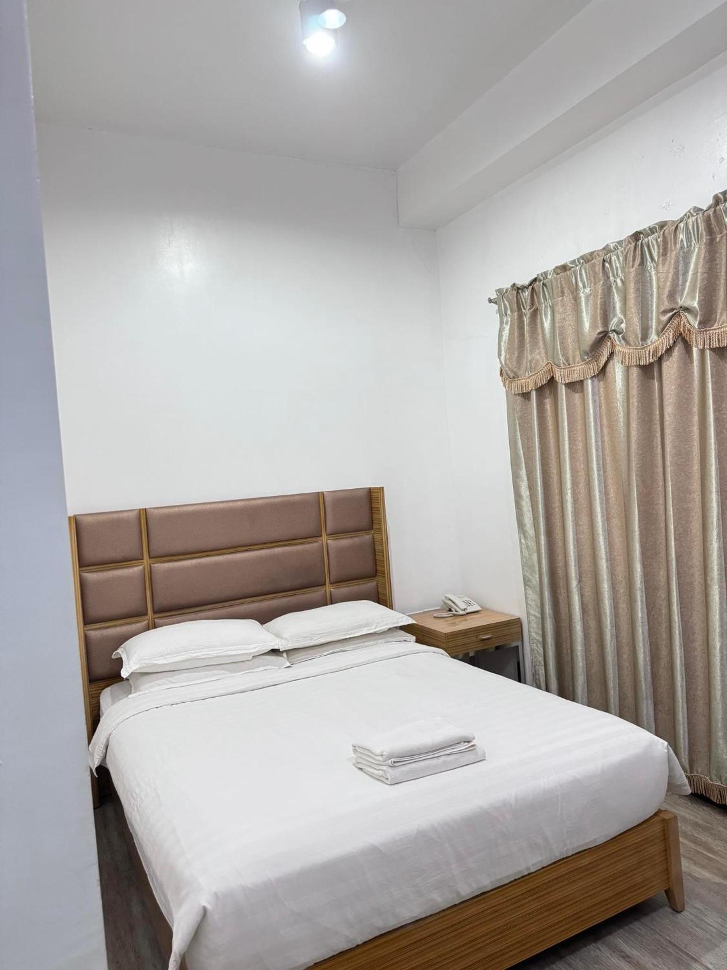 Jeamco Royal Hotel-Palawan Puerto Princesa Esterno foto